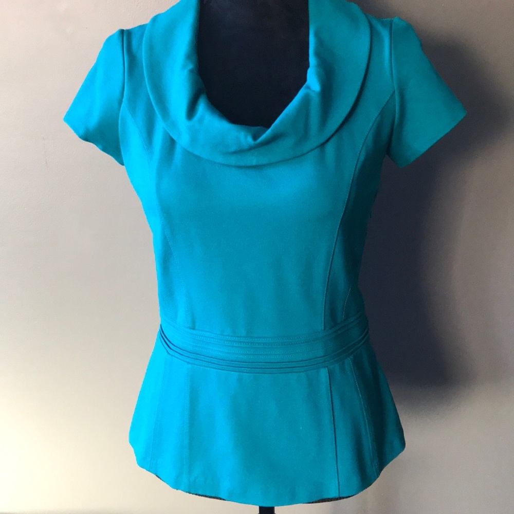 White House Black Market Top Size 4